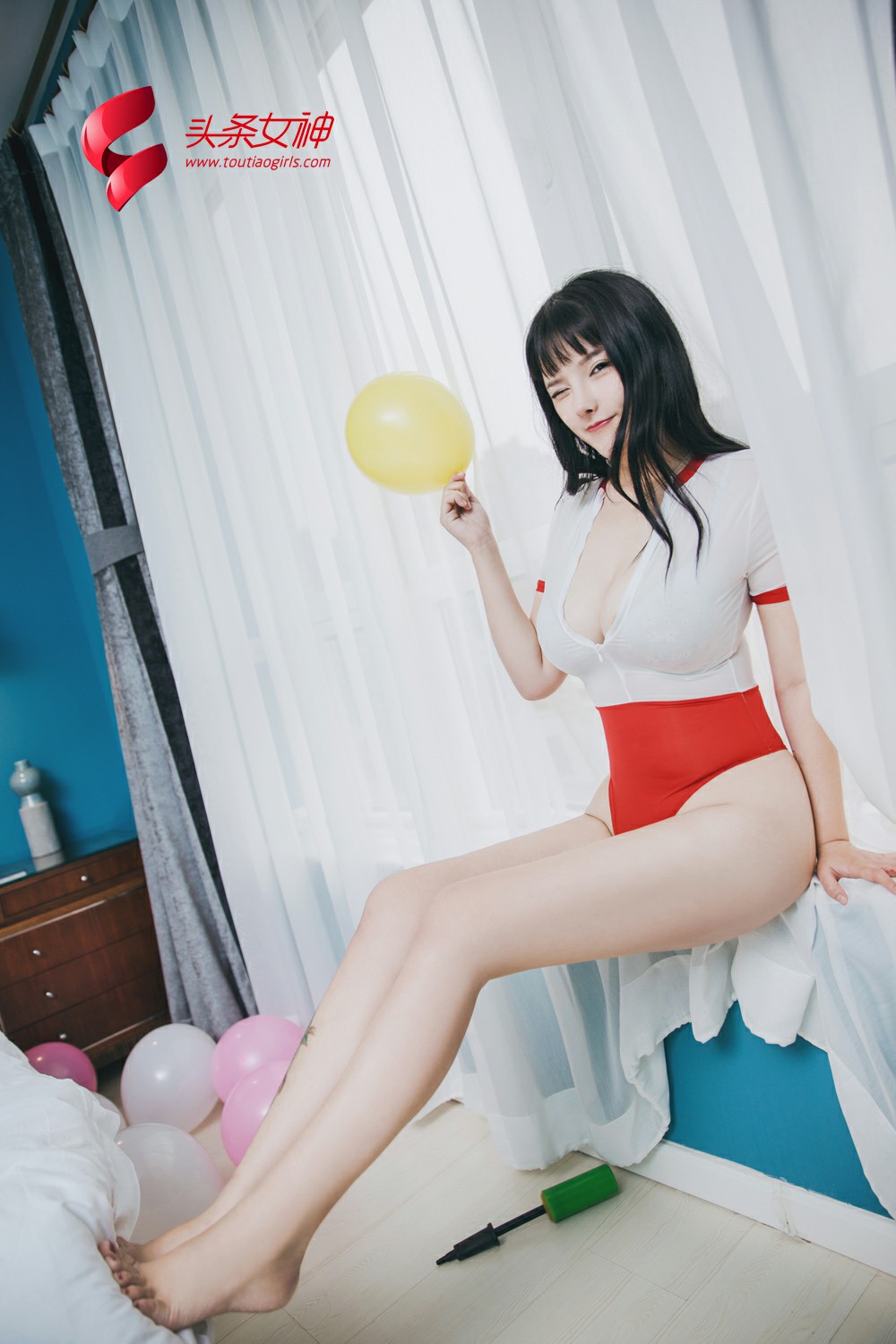 [TouTiao头条女神]2018.12.24 童颜巨乳杨漫妮